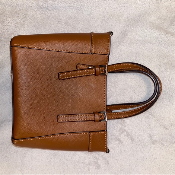 Guess purse - Picture 2 of 10